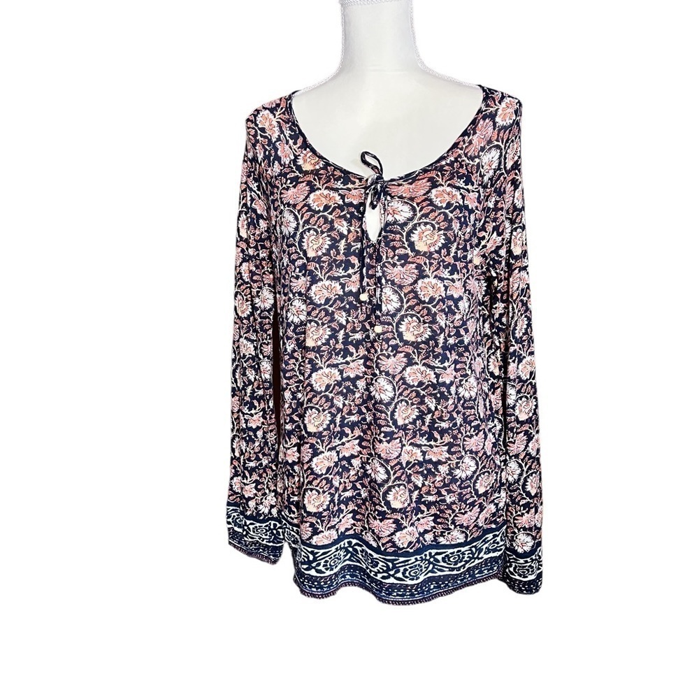 Lucky Brand (EUC) Top with Front Tie Size Medium - Picture 2 of 11
